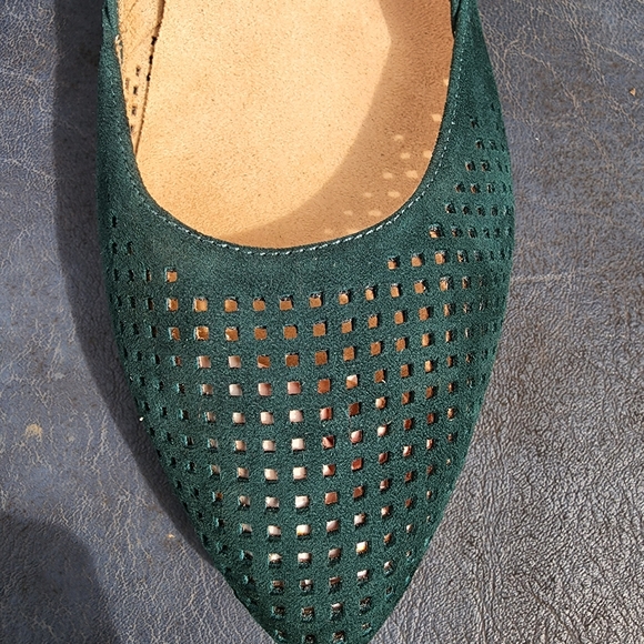 Vionic Designer Suede Flats - Picture 5 of 8